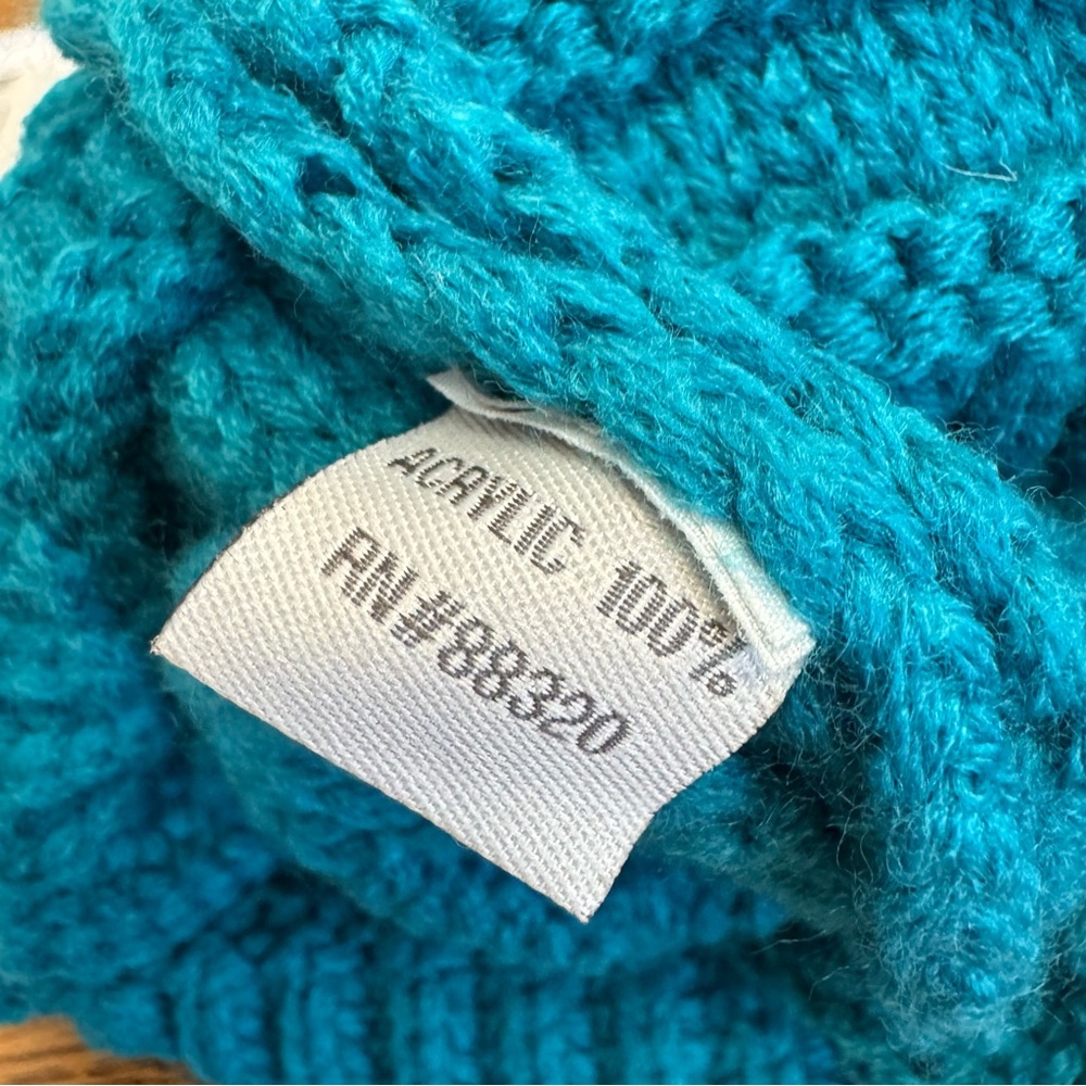 Knit hat - Picture 3 of 3